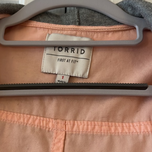 Torrid Size 1 Pink and Grey Light Jacket 🌸 - Picture 3 of 5